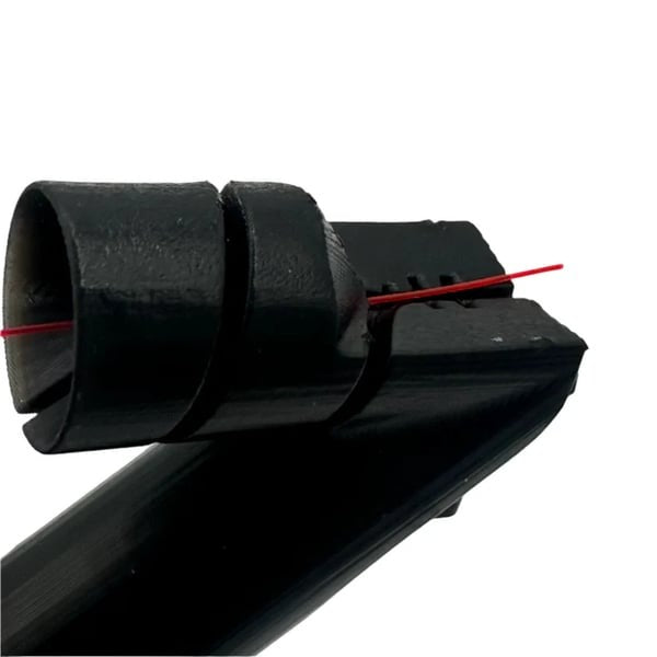 🎣 Fly Roost Magnetic Fly Threader — Buy 1 Get 1 Free (2PCS）