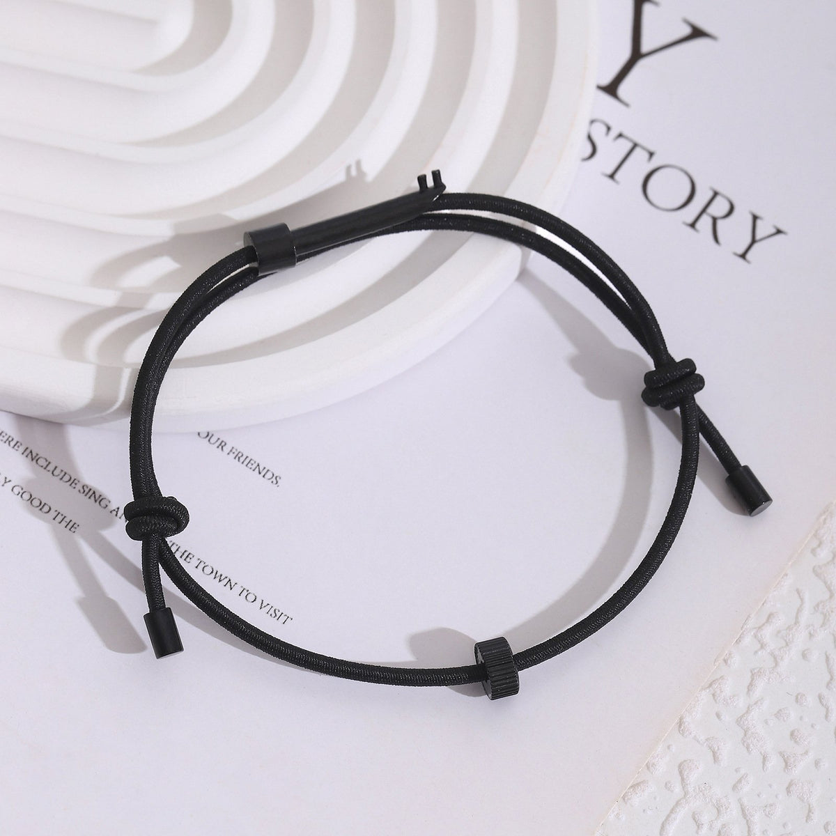 dht™⭐Survival Bracelet – Emergency Glass Breaker & Hidden Handcuff Key