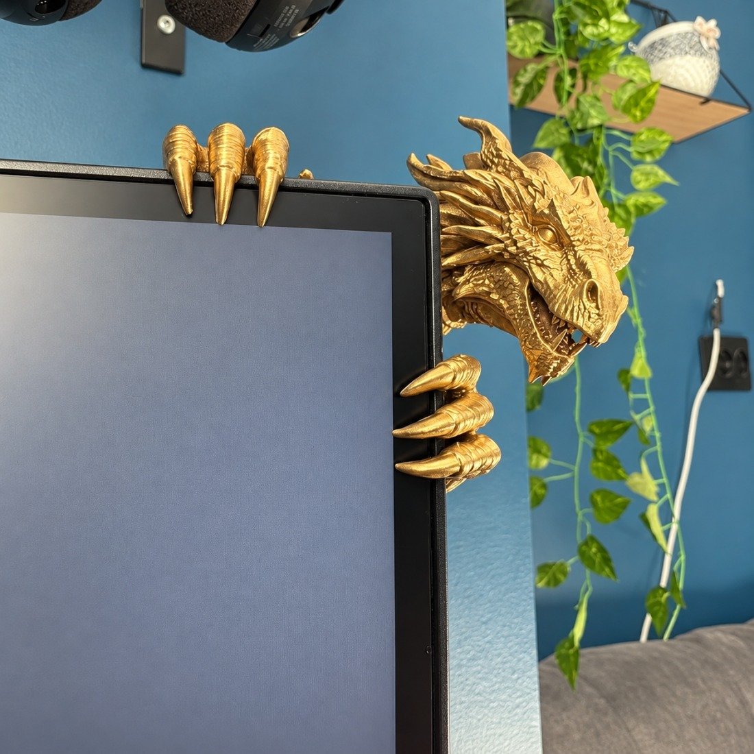 🐲 Dragon Monitor Buddy | Cute Dragon Desktop Companion & Monitor Decor