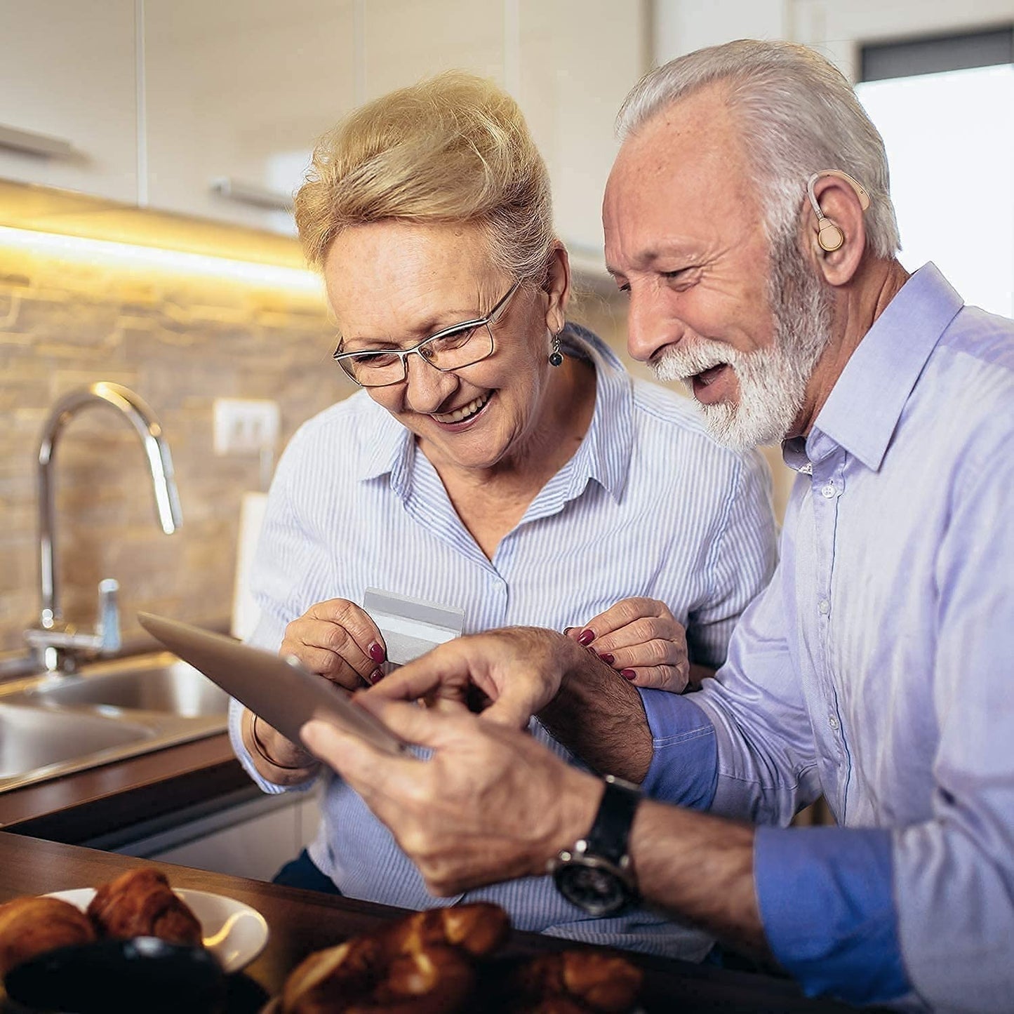 Ultra Clear Sound Hearing Aid Device for Daily Hearing Enhancement